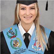 Graduada en Humanidades y Magisterio en Educación Primaria